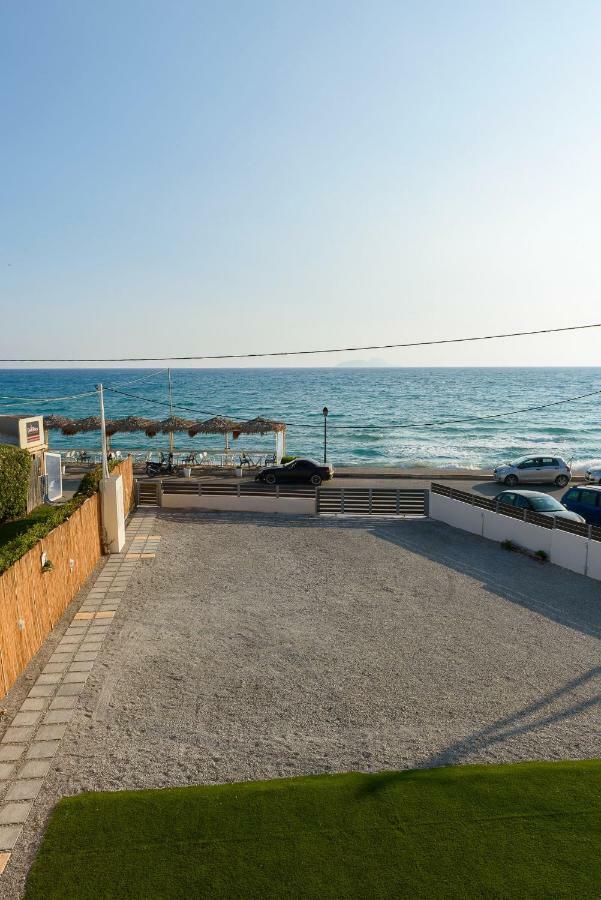 Coral Sea Studio Kokkinos Pirgos Esterno foto